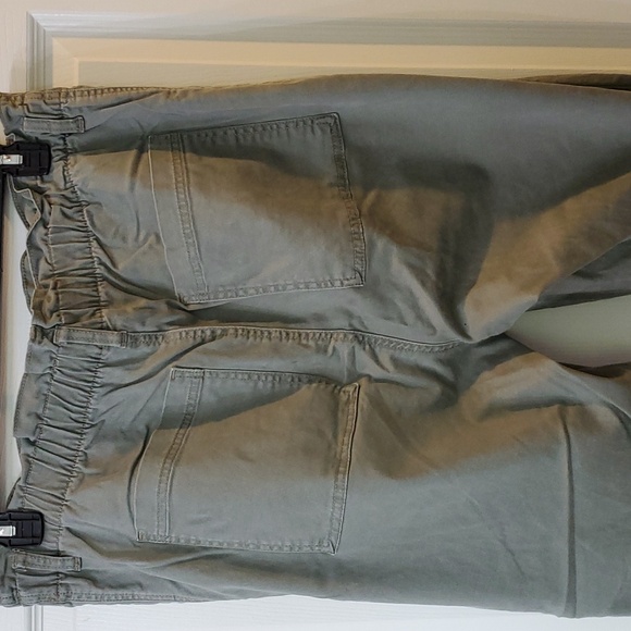 Universal Threads Woman's Twill Pants Size 16 - Picture 3 of 5